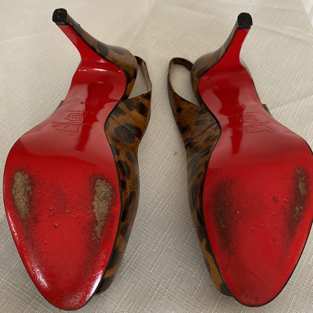 Peeped toe, back strap CL leopard print pumps. very good condition - Picture 4 of 5